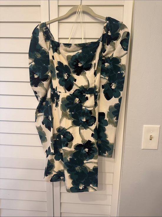 Abercrombie & Fitch Dresses & Skirts - Abercrombie & Fitch cream and teal watercolor floral dress